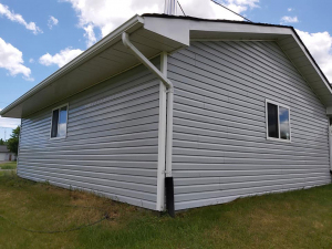 Jun-7-20-Vinyl-Siding-Cleanup-3