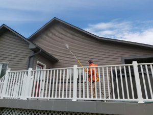May-10-20-Vinyl-Siding-Cleanup