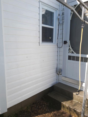 May-23-20-Viyl-Siding-Cleanup-3