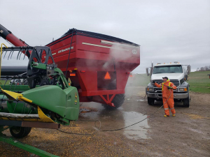 Nov-22-20-Farm-Equipment-Wash-Day-3