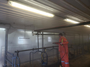 Nov-29-20-Frisklane-farms-in-Selby-Barn-Wash-4